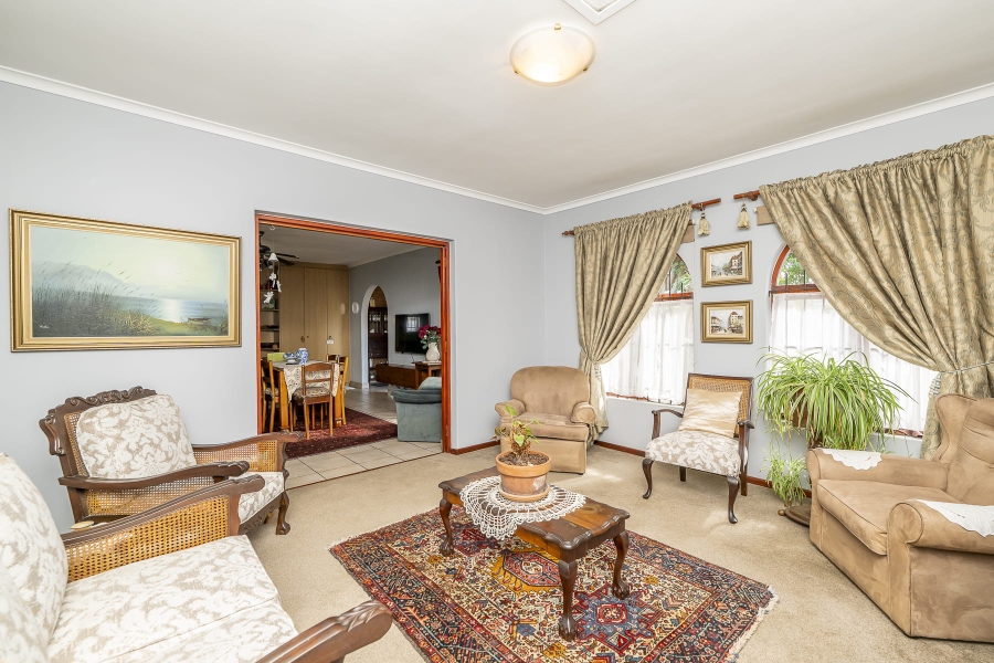 4 Bedroom Property for Sale in Protea Heights Western Cape